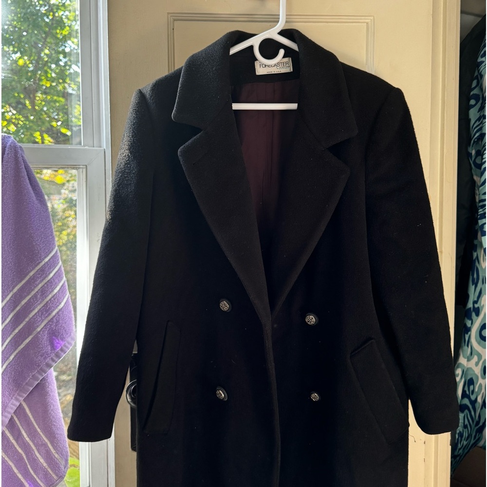 coat is in good condition.Very warm.Made from 100% wool